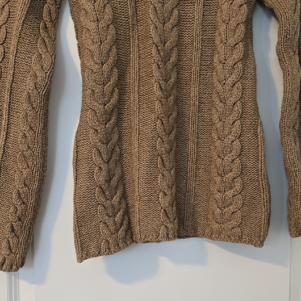 Old Navy V-Neck Cable Knit Sweater - Light Brown/Tan. Size XS - Picture 11 of 14